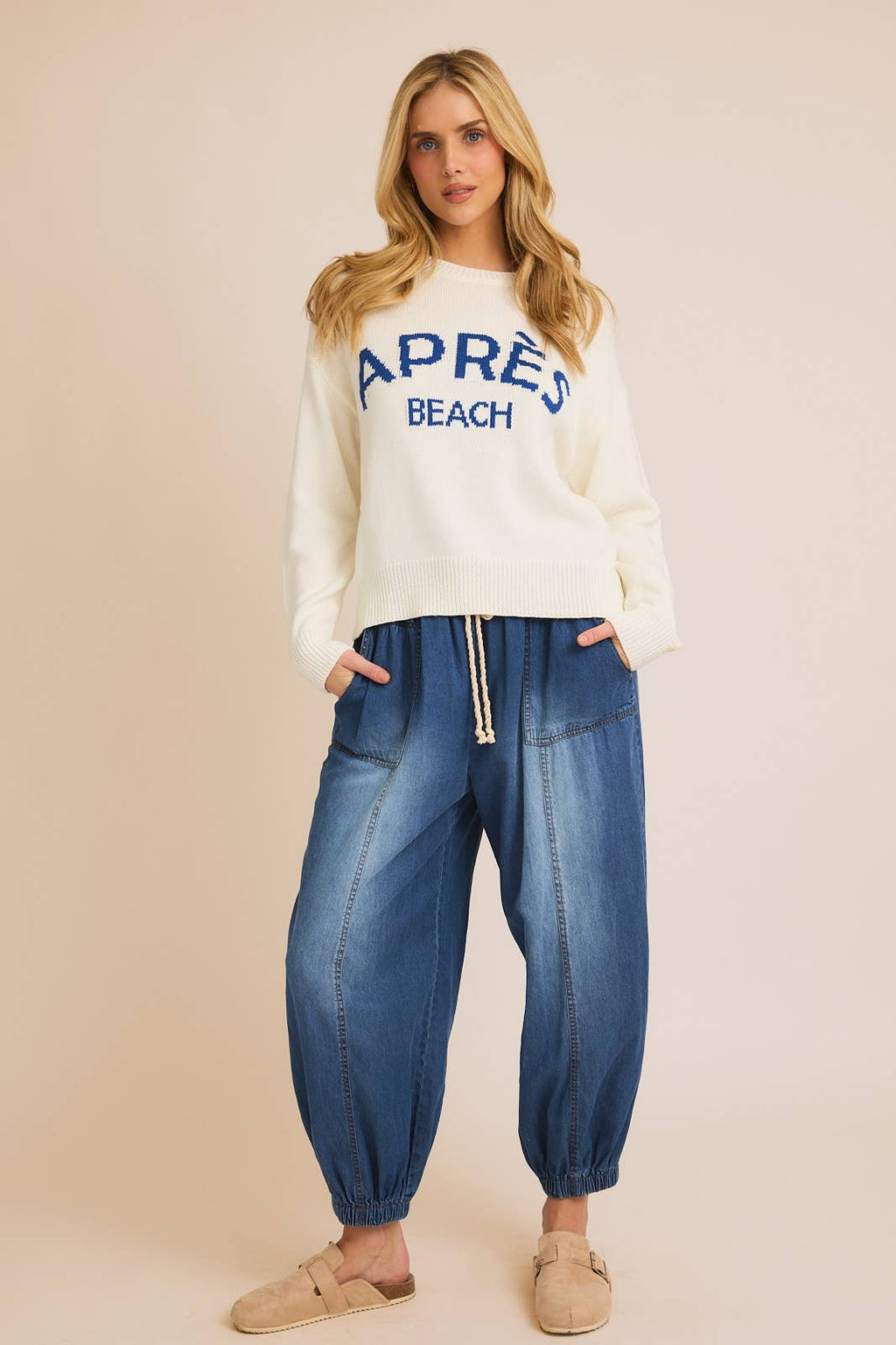 ROUND NECK LONG SLEEVE "APRES BEACH" LIGHT WEIGHT SWEATER