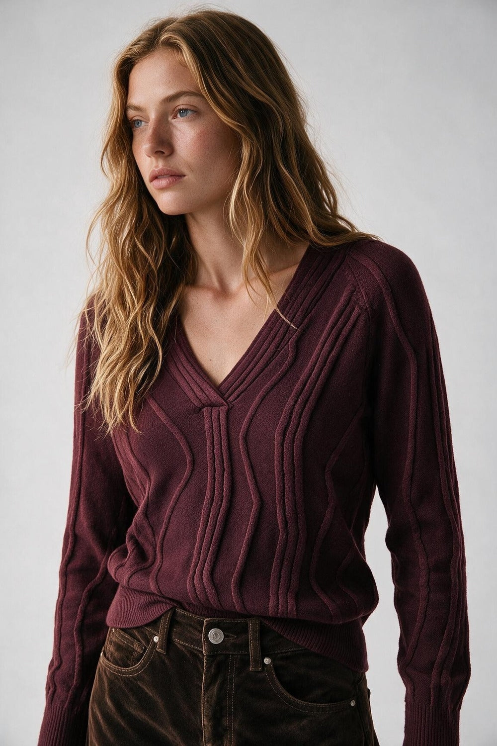 Textured Wave-Knit V-Neck Sweater in Burgundy