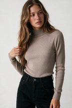 Fine Ribbed Merino Wool Sweater in beige with Mock neck