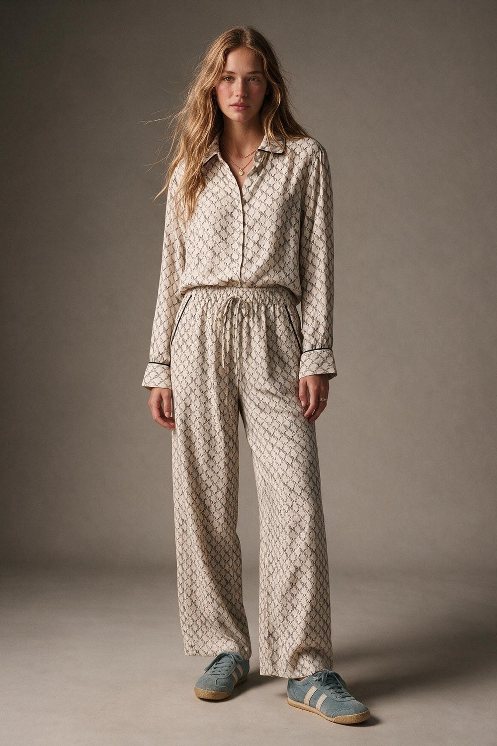 Cream horse Print Quilted Drawstring Wide Leg Pants