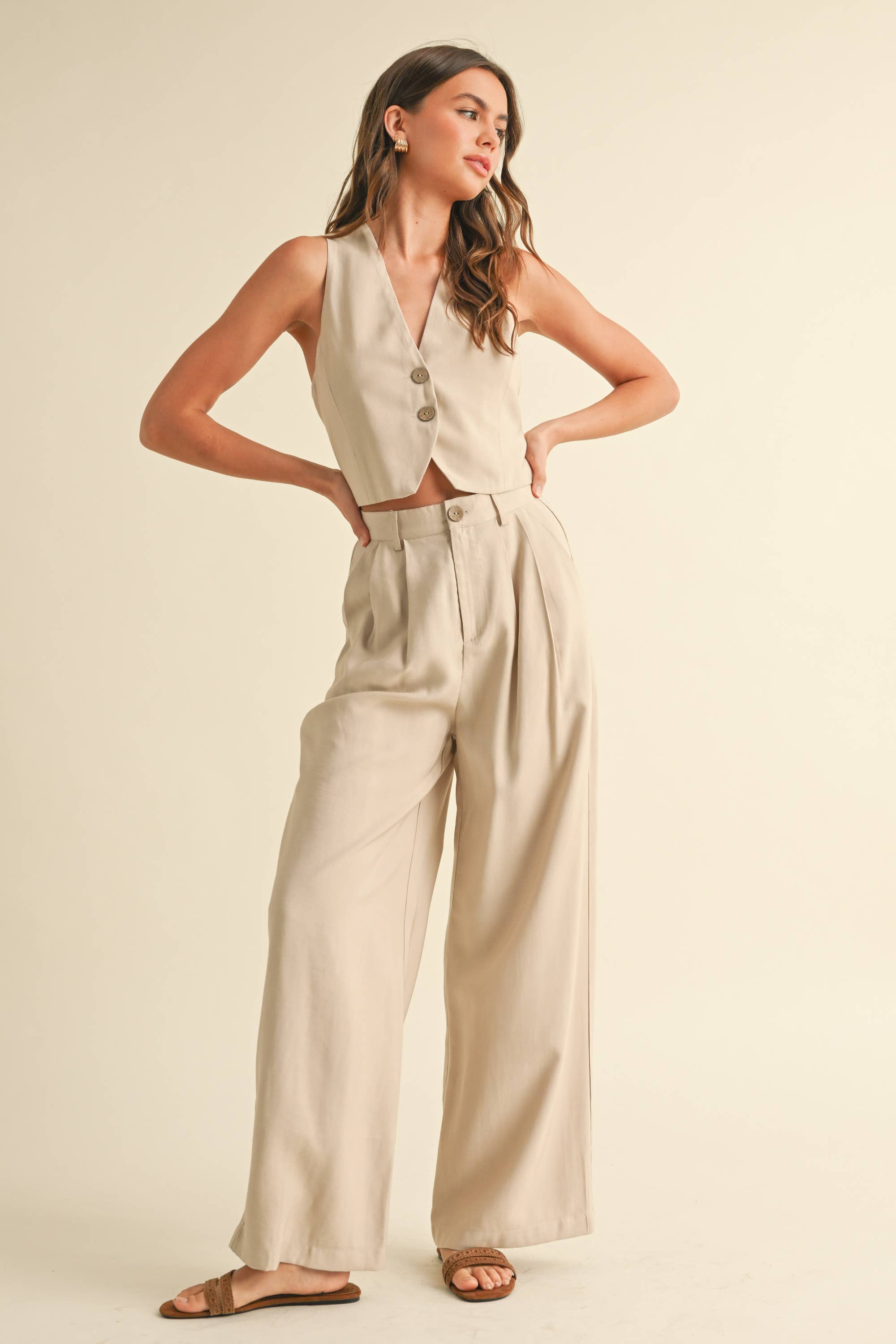 HIGHWAISTED WIDELEG TROUSERS
