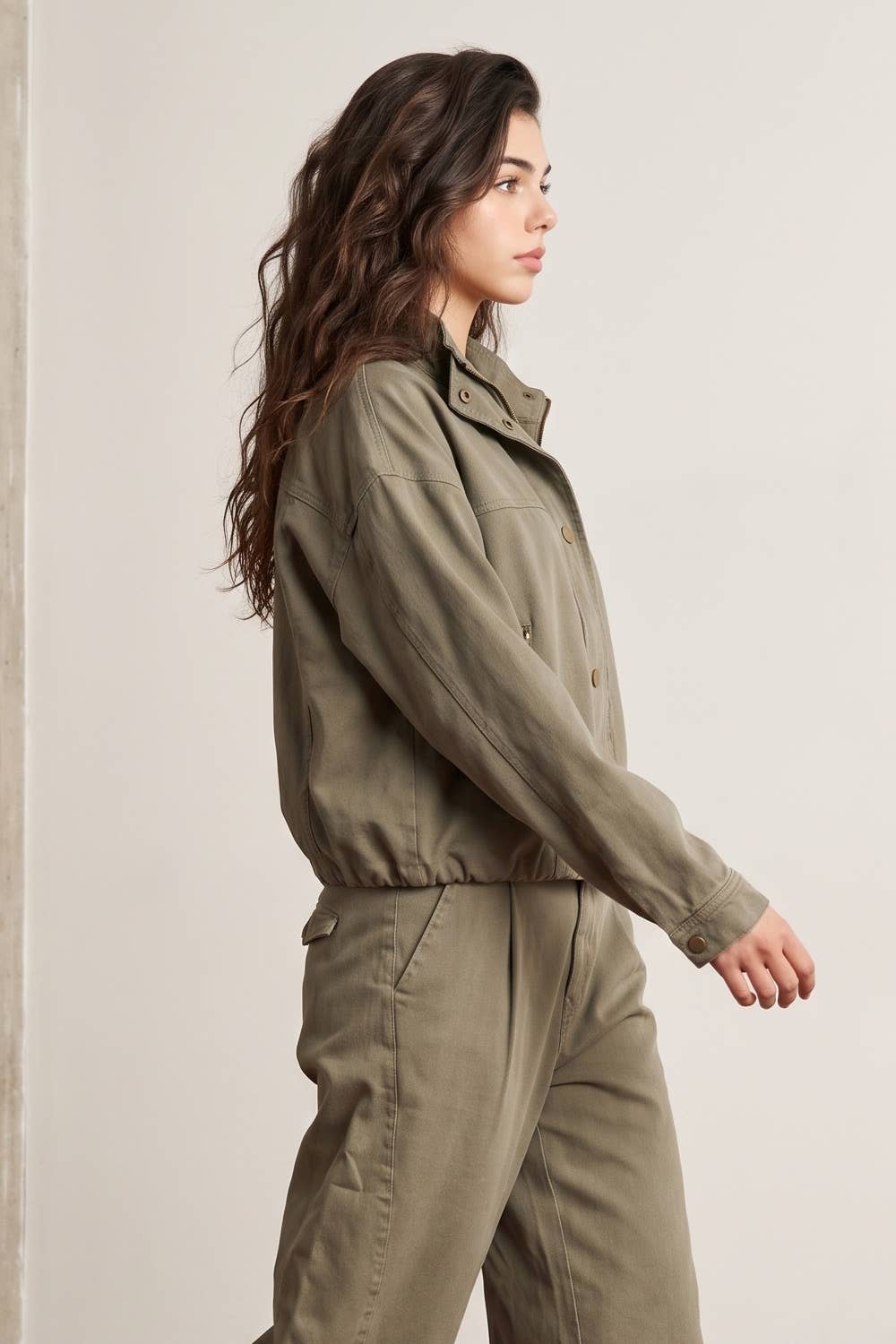 BRUSHED TWILL BELTED ZIP-UP OVERSIZED CROP JACKET