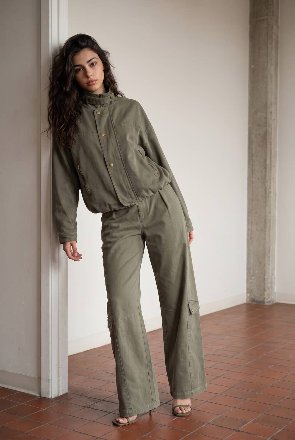 BRUSHED TWILL CARGO BARREL PANTS