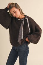 CREW NECK SATIN SCARF AROUND THE NECK PULLOVER SWEATER
