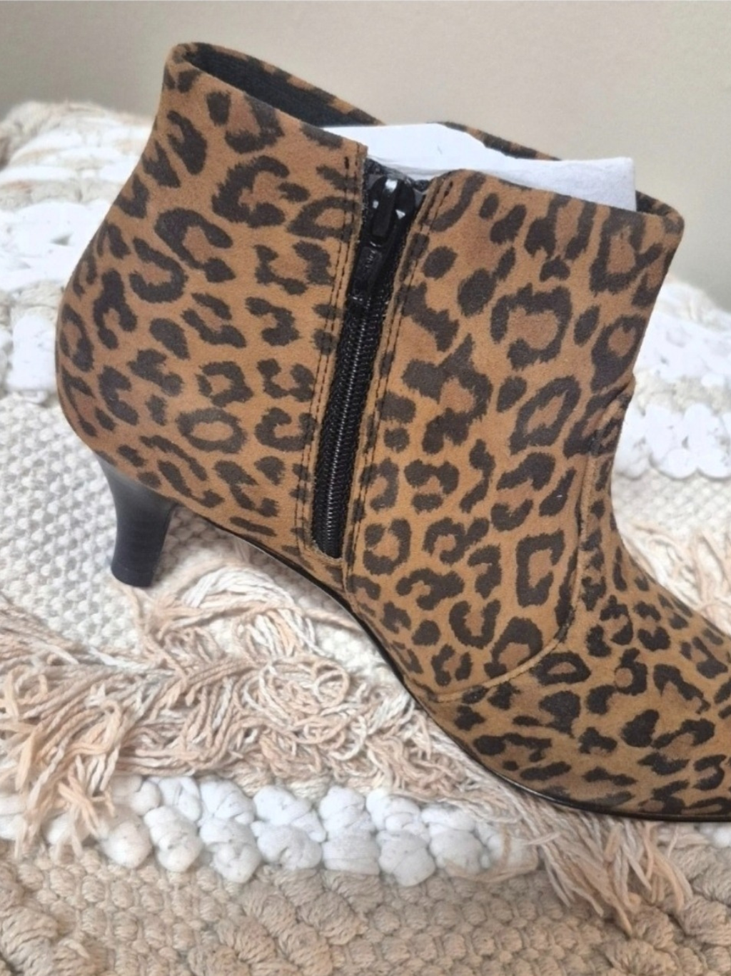 Clark’s Leopard ankle bootie ( ReFashion)