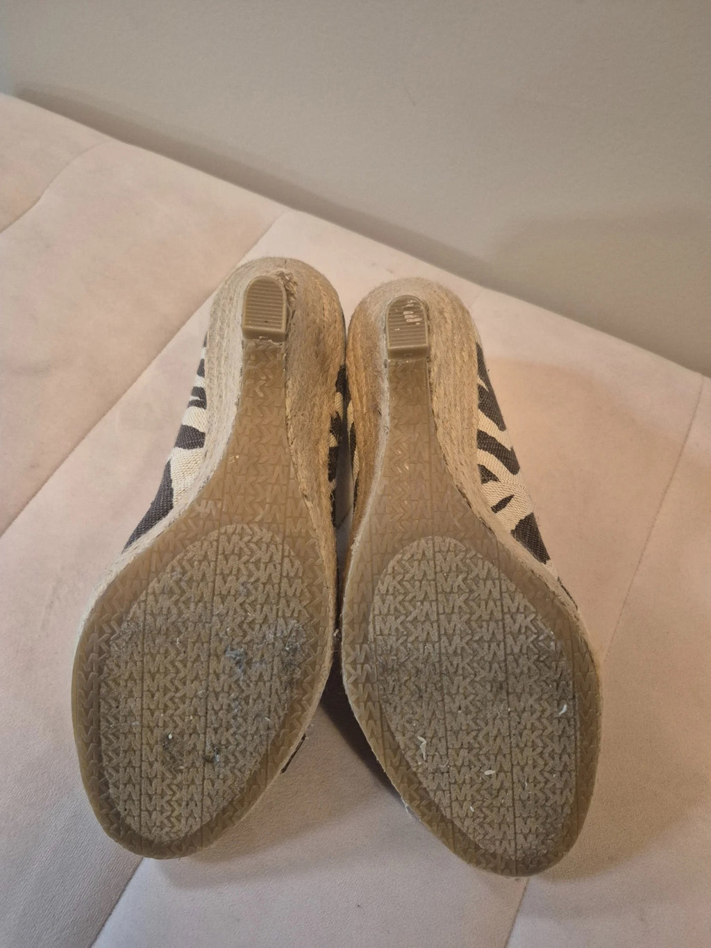 MICHAEL KORS PEEP TOE SHOE Size 7 (ReFashion)