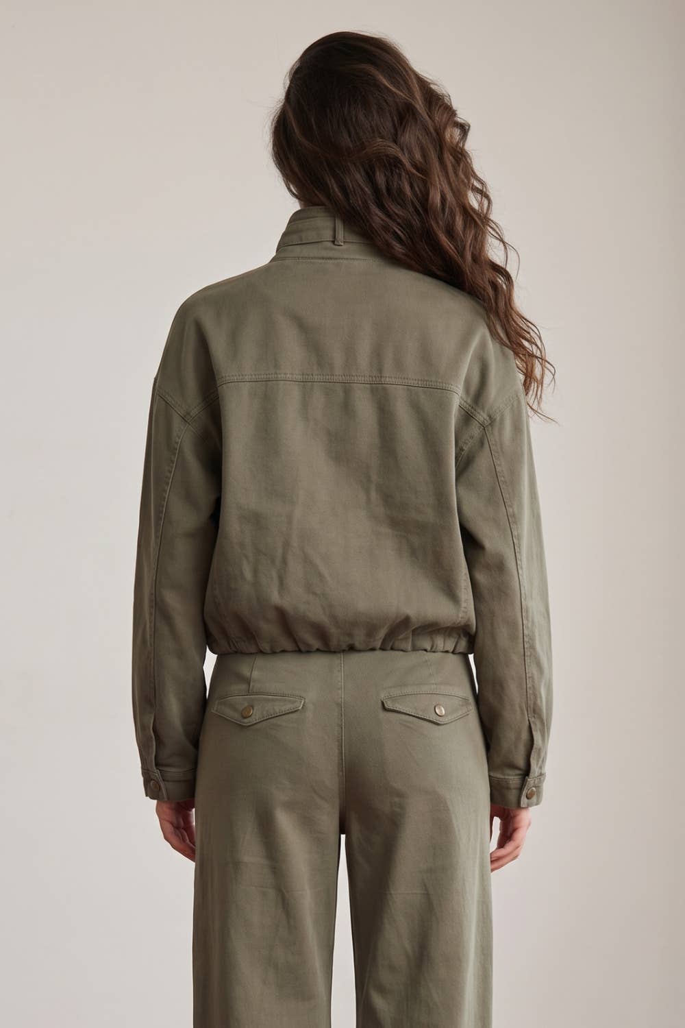 BRUSHED TWILL BELTED ZIP-UP OVERSIZED CROP JACKET